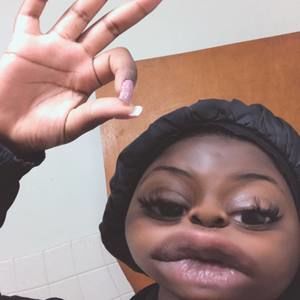 Meet your Posher, Denicia